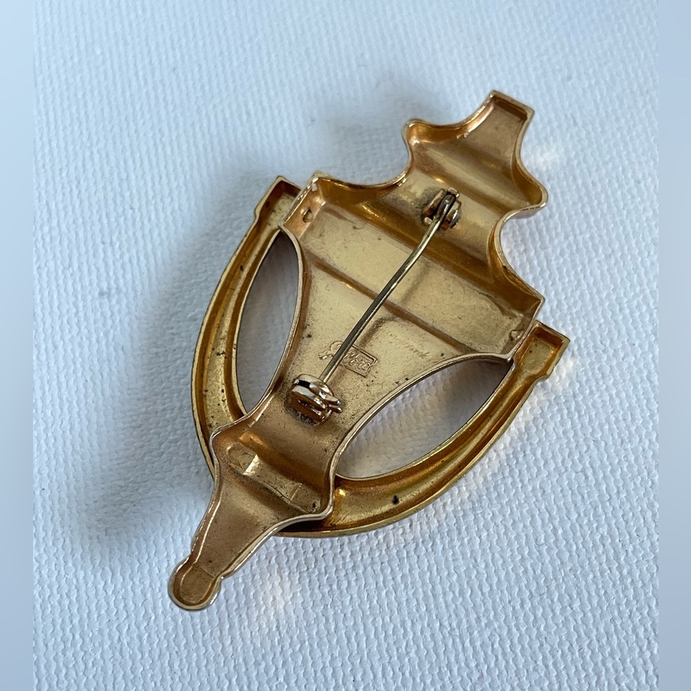 Vintage Coro Pegasus brooch - Picture 4 of 11